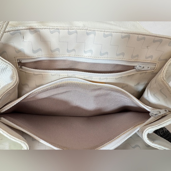 Sharif Vintage Leather Crossbody Bag - Picture 13 of 15